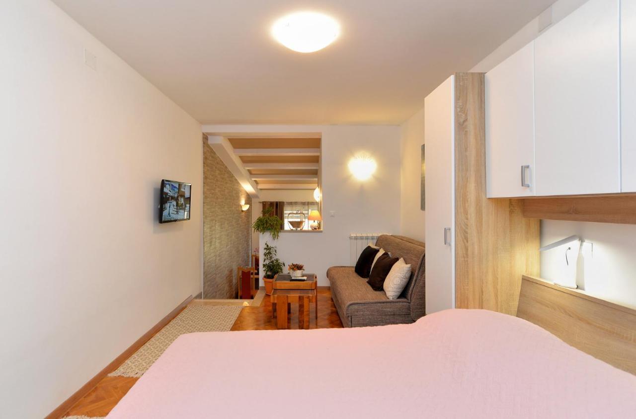 Apartments Voltica 1049 โรวีน ภายนอก รูปภาพ