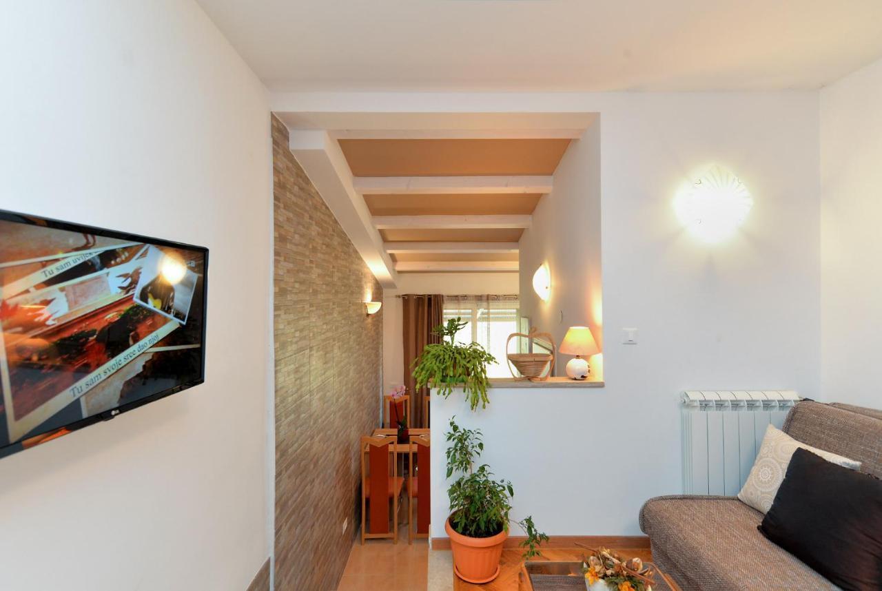 Apartments Voltica 1049 โรวีน ภายนอก รูปภาพ