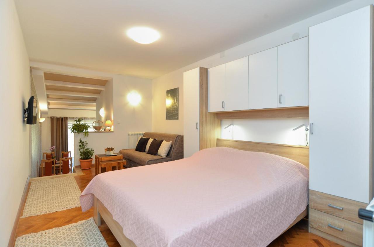 Apartments Voltica 1049 โรวีน ภายนอก รูปภาพ