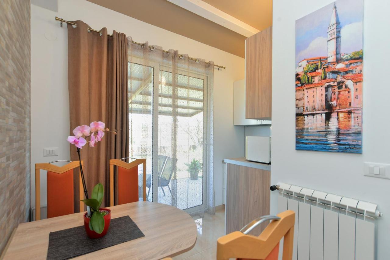 Apartments Voltica 1049 โรวีน ภายนอก รูปภาพ