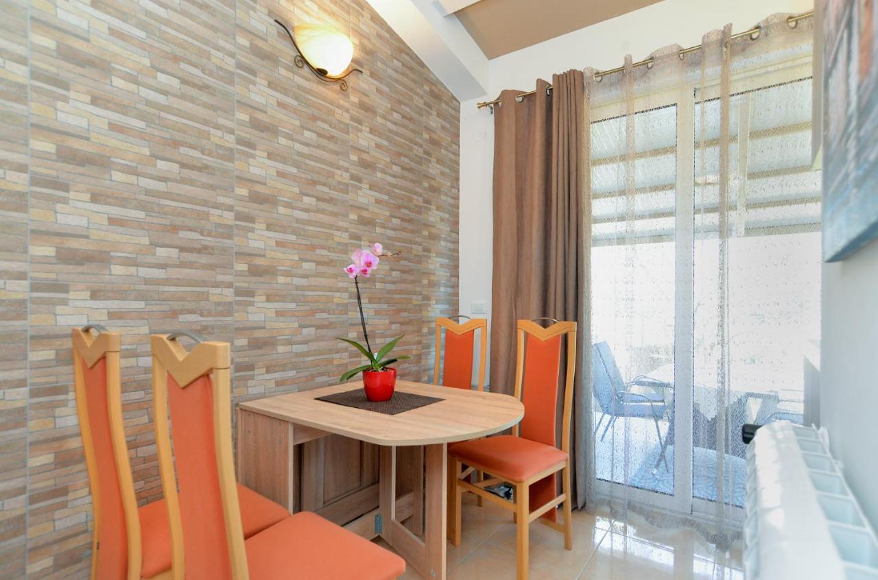 Apartments Voltica 1049 โรวีน ภายนอก รูปภาพ